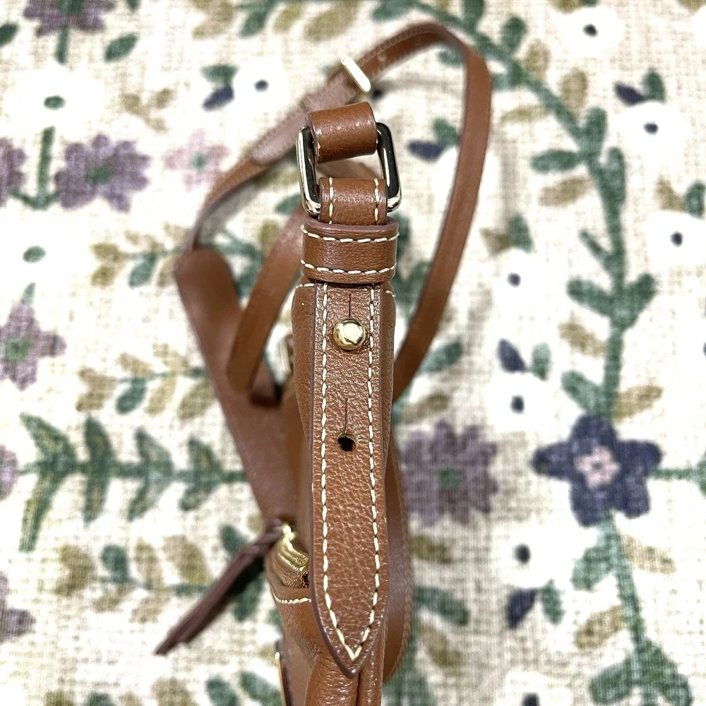 Dooney‎ and Bourke 1975 Pebble Grain Leather Crossbody Shoulder Bag Brown